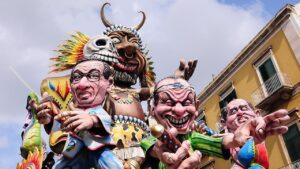 Carri allegorici del Carnevale a Putignano